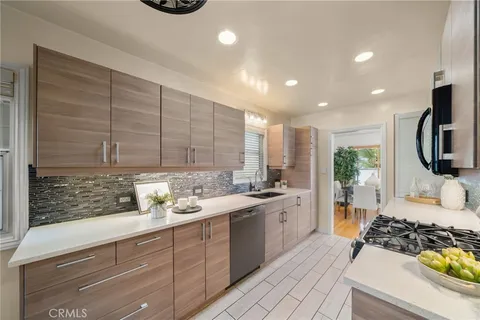 $750,000 | 2027 East Appleton Street, Unit 1, Long Beach, CA 90803