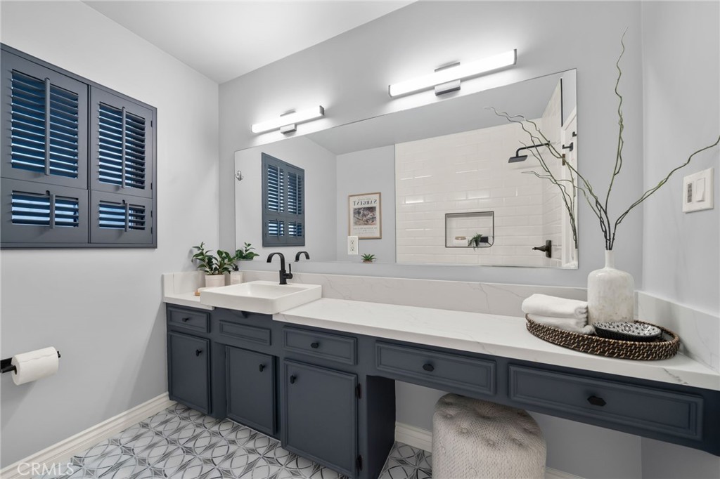 2027 East Appleton Street, Unit 1 Long Beach, CA 90803 - Photo 5 of 24