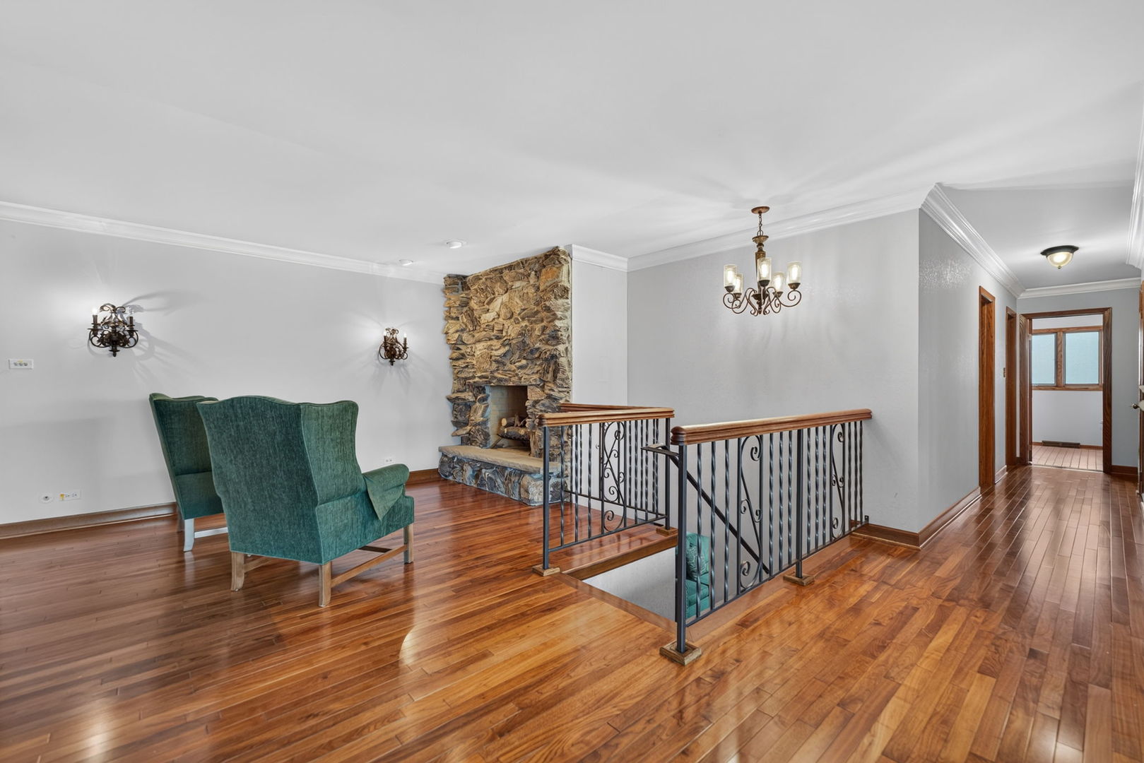 304 East Irving Park Road Roselle, IL 60172 - Photo 12 of 53 Gallery Image 12