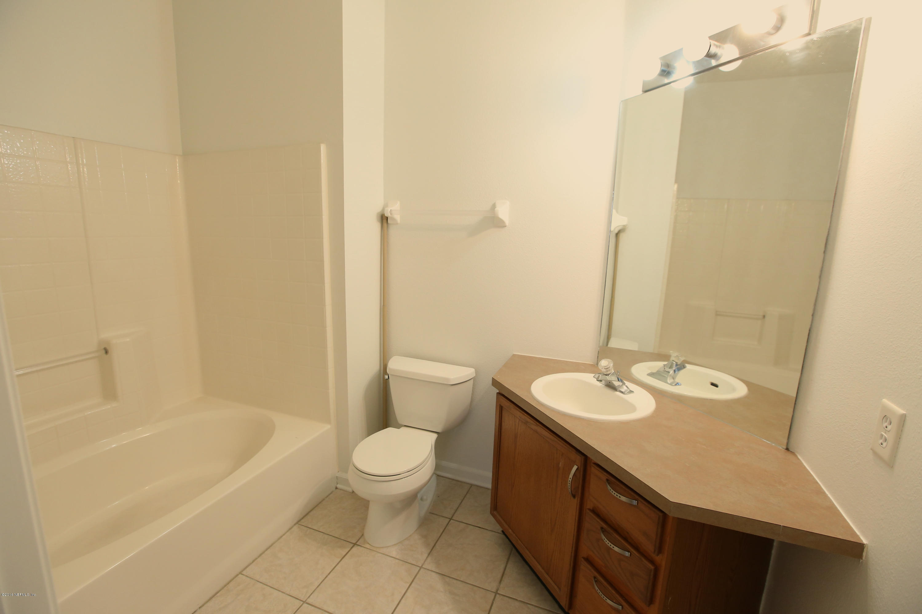 10550 Baymeadows Road, Unit 714 Jacksonville, FL 32256 - Photo 11 of 38 MASTER SUITE