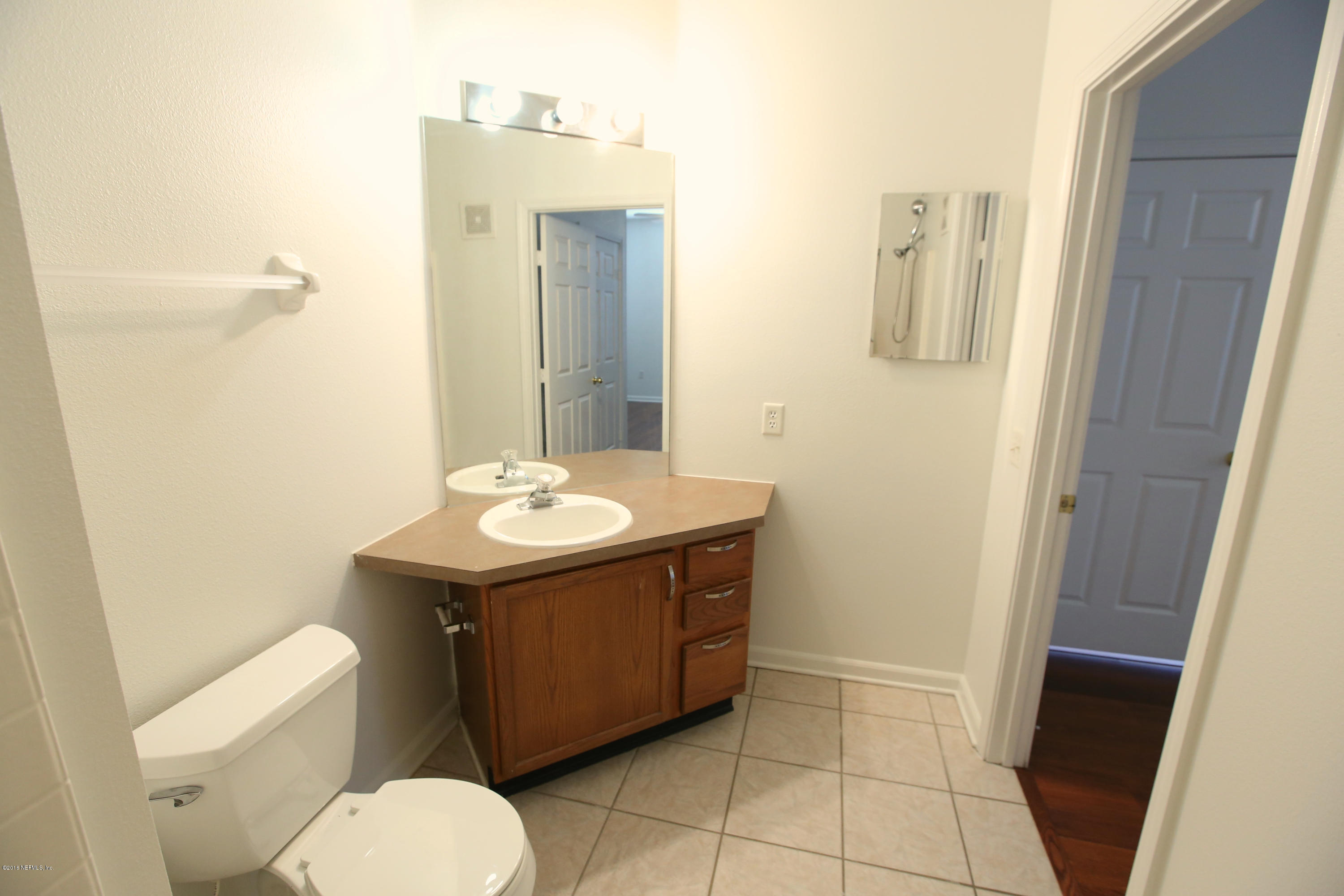 10550 Baymeadows Road, Unit 714 Jacksonville, FL 32256 - Photo 12 of 38 MASTER SUITE