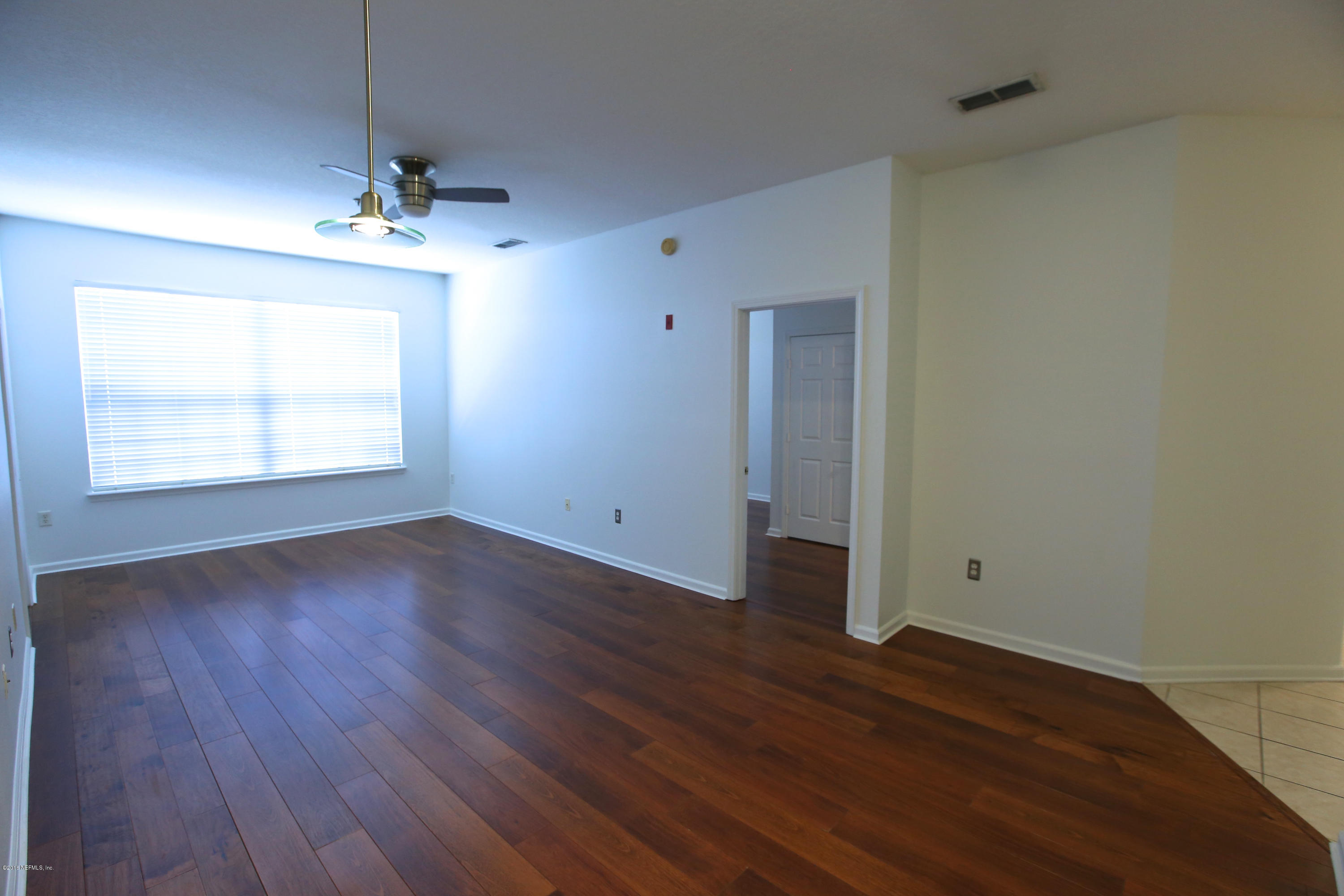 10550 Baymeadows Road, Unit 714 Jacksonville, FL 32256 - Photo 15 of 38 FAMILY ROOM