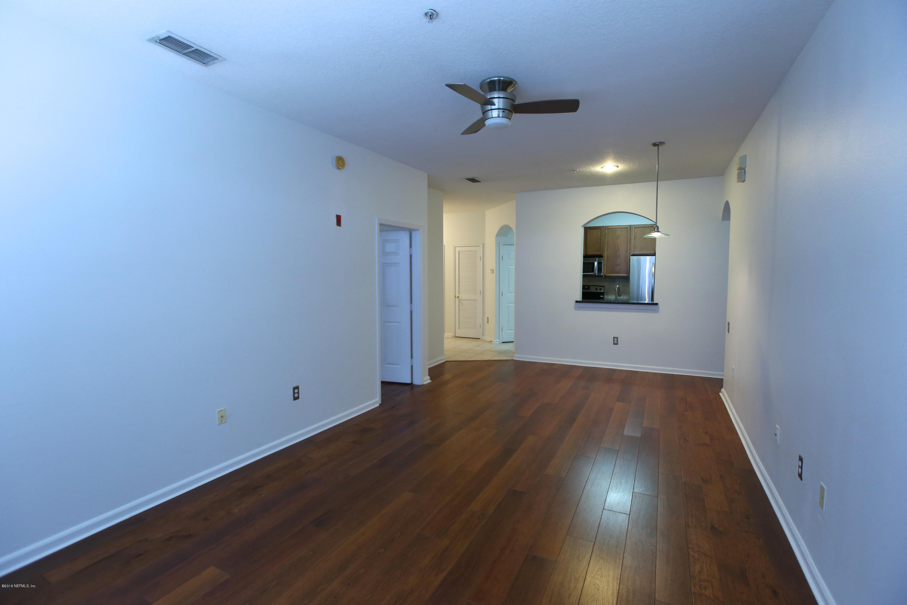 10550 Baymeadows Road, Unit 714 Jacksonville, FL 32256 - Photo 17 of 38 FAMILY ROOM