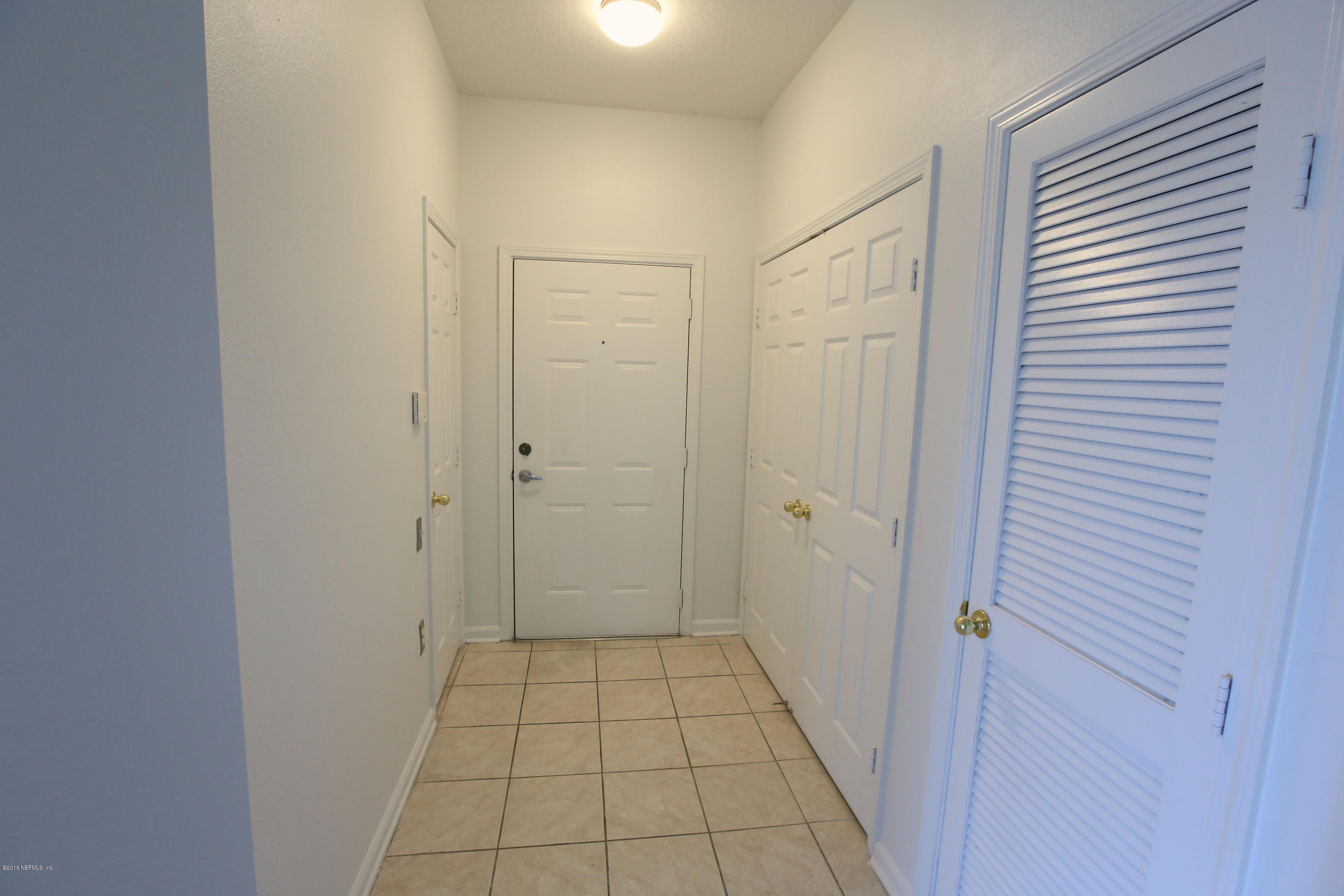 10550 Baymeadows Road, Unit 714 Jacksonville, FL 32256 - Photo 2 of 38 FOYER