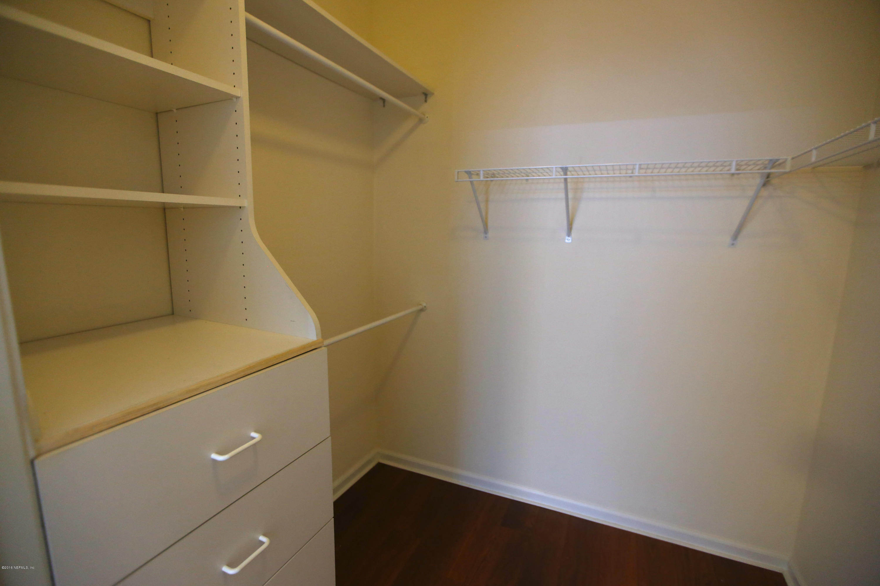 10550 Baymeadows Road, Unit 714 Jacksonville, FL 32256 - Photo 22 of 38 CLOSET