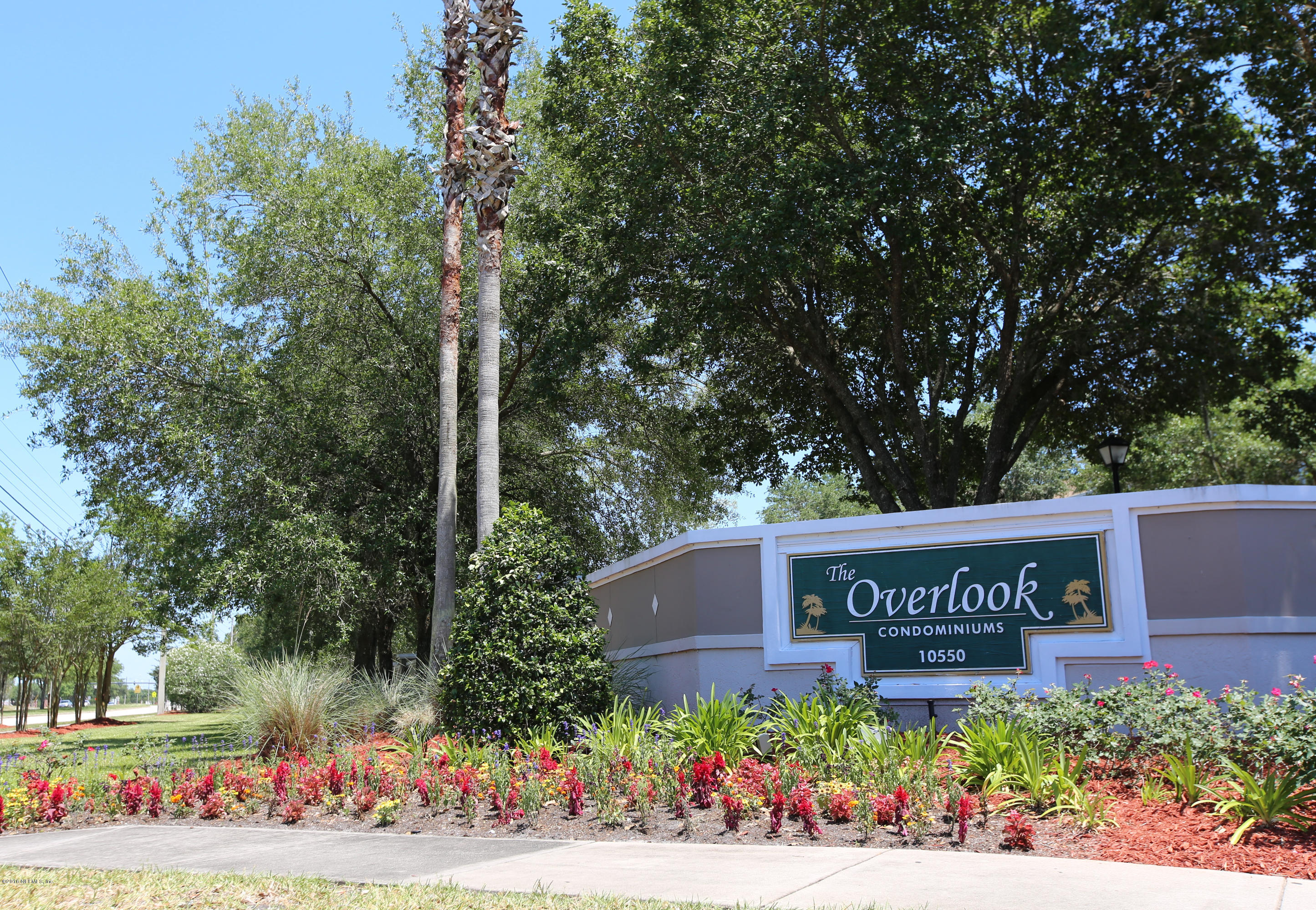 10550 Baymeadows Road, Unit 714 Jacksonville, FL 32256 - Photo 33 of 38 COMMUNITY ENTRANCE