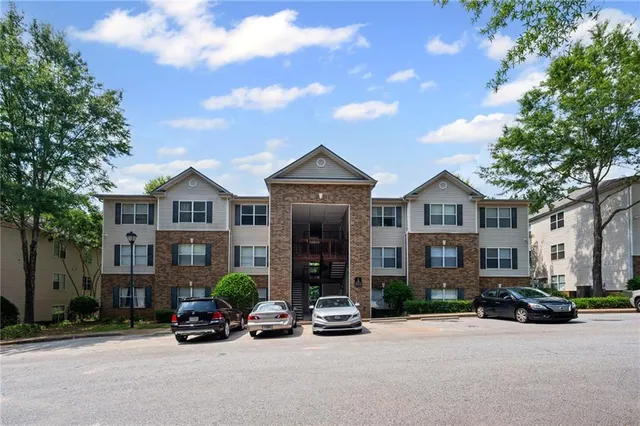 $117,500 | 3303 Par 3 Way, Lithonia, GA 30038