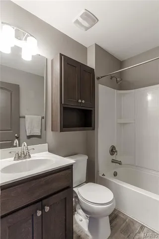 $355,000 | 1042 Palisades Lane, Pacific, MO 63069