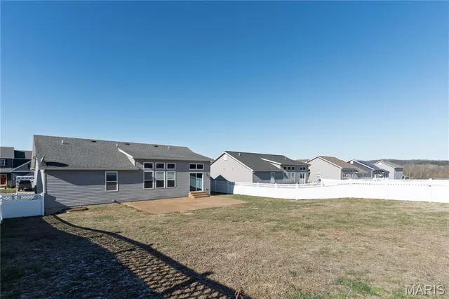 $355,000 | 1042 Palisades Lane, Pacific, MO 63069