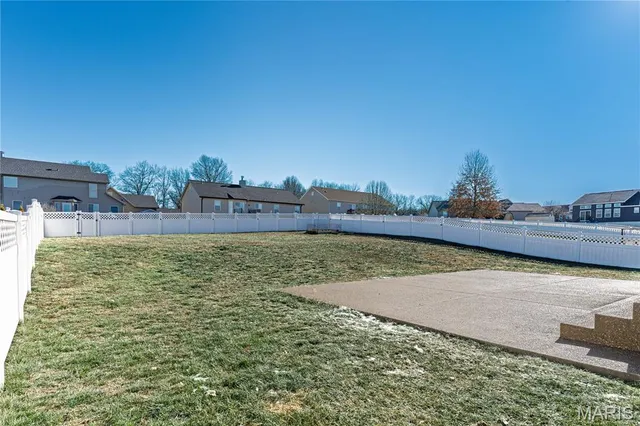 $355,000 | 1042 Palisades Lane, Pacific, MO 63069