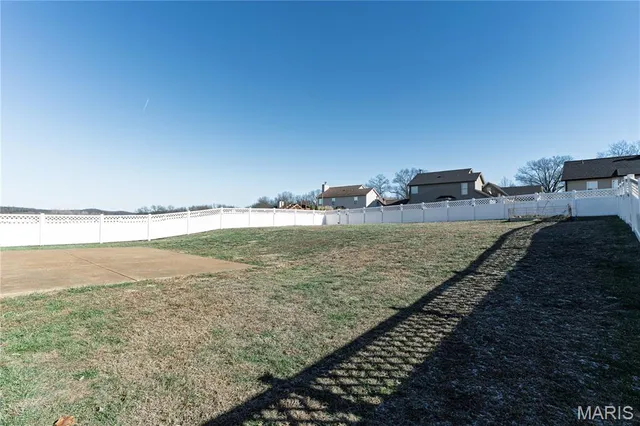 $355,000 | 1042 Palisades Lane, Pacific, MO 63069