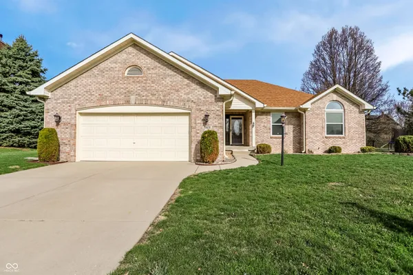 $405,000 | 7929 Meadow Bend Circle, Indianapolis, IN 46259