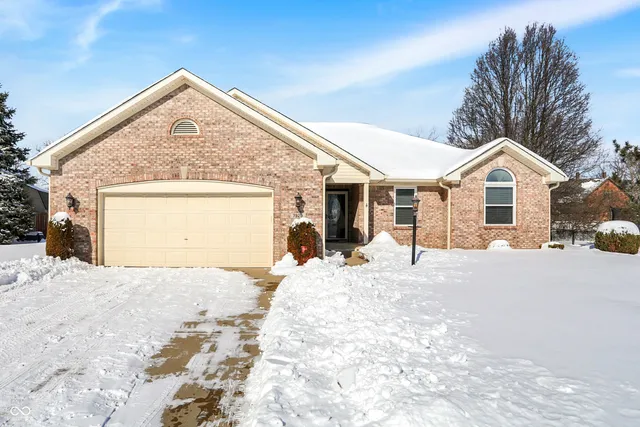 $429,000 | 7929 Meadow Bend Circle, Indianapolis, IN 46259