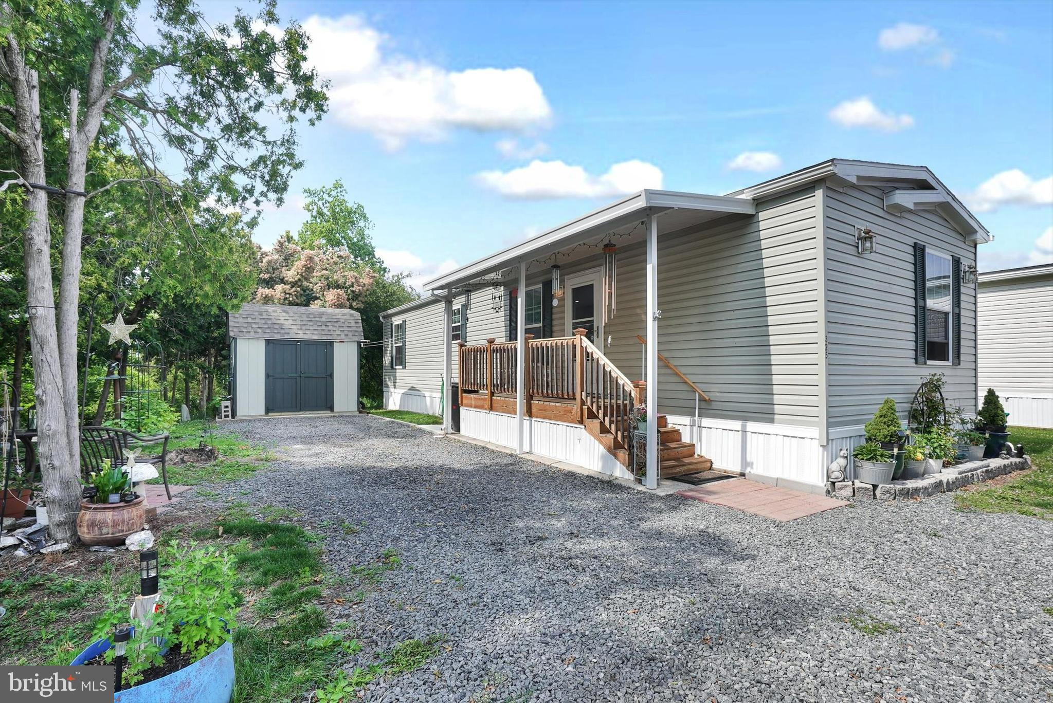325 Bordic Road Reading, PA 19606 - Photo 3 of 15 Gallery Image 3