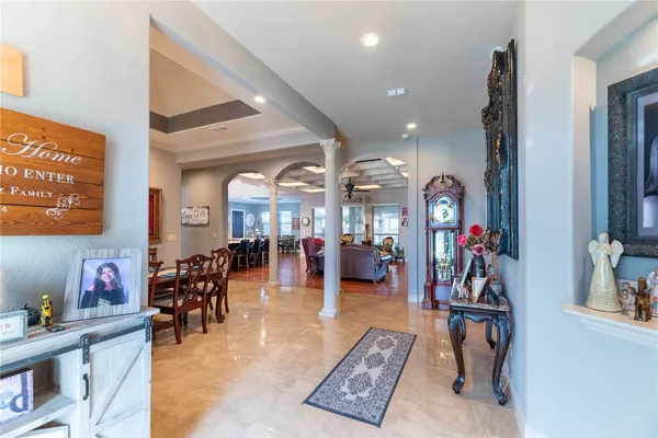 a view of a livingroom with furniture