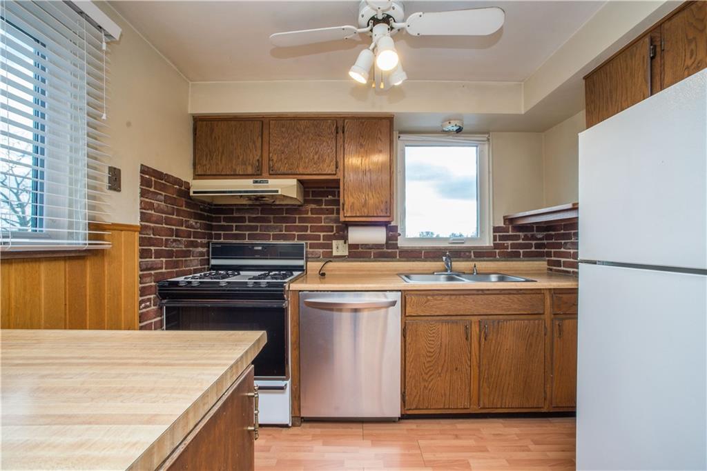 3730 Willett Road Pittsburgh, PA 15227 - Photo 7 of 25