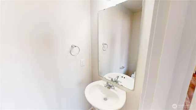 $449,990 | 1356 Salzer Crk Drive, Centralia, WA 98531