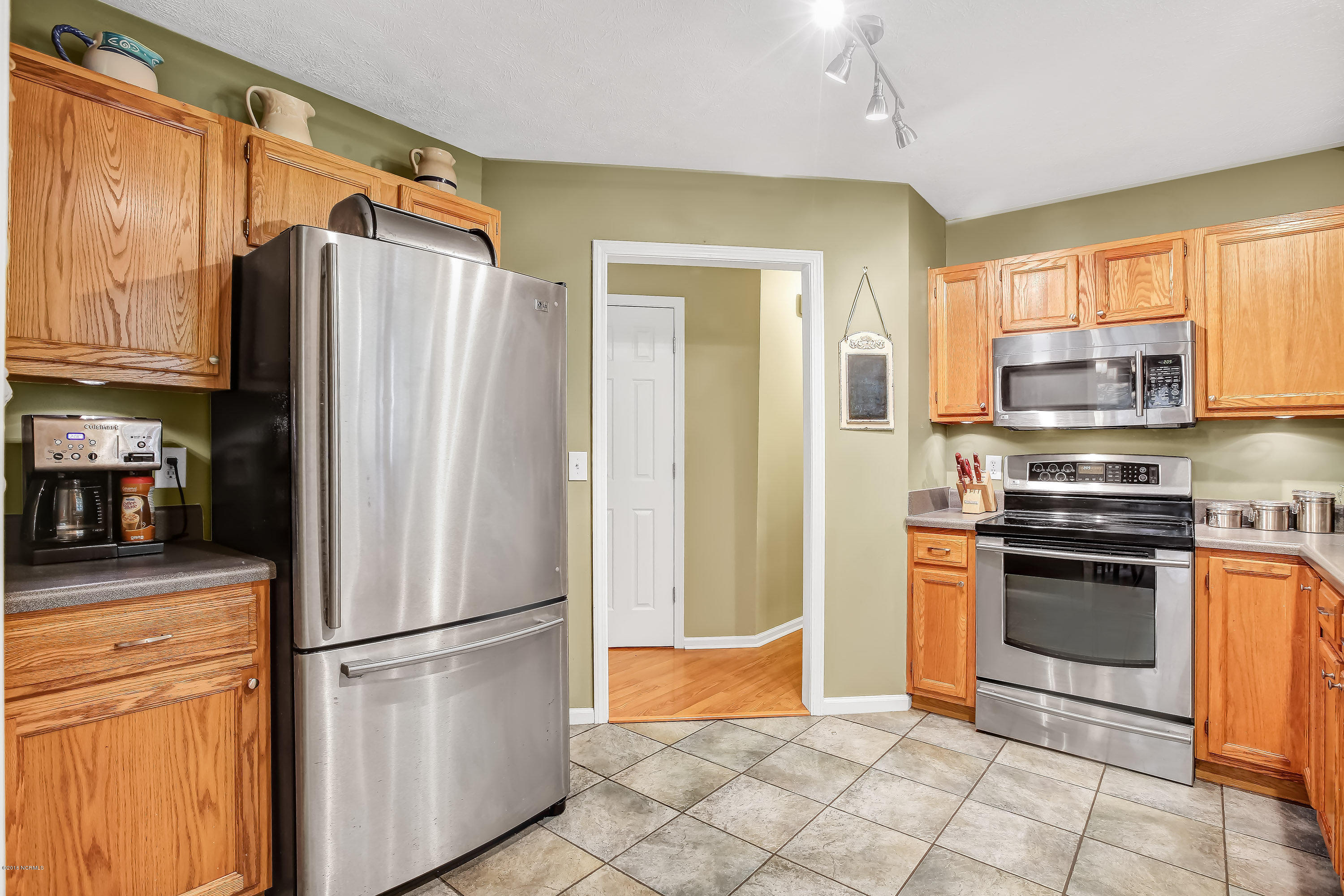 341 Brighton Road Wilmington, NC 28409 - Photo 8 of 30 341Brighton-8