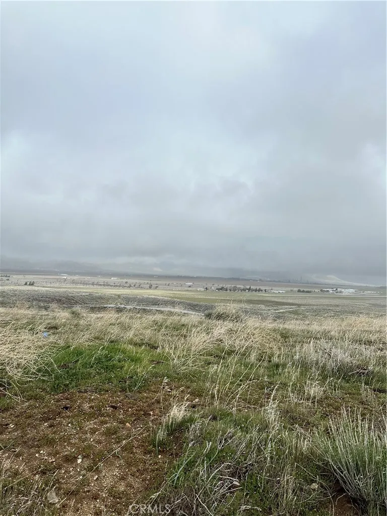 0 Dotty Tehachapi, CA 93561 - Photo 3 of 6 a view of an ocean