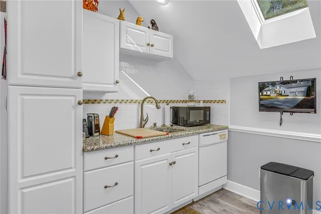 $450,000 | 273 Sutton Avenue, Reedville, VA 22539