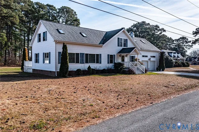 $450,000 | 273 Sutton Avenue, Reedville, VA 22539