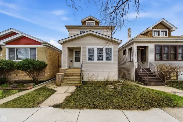 $250,000 | 1335 Elmwood Avenue, Berwyn, IL 60402