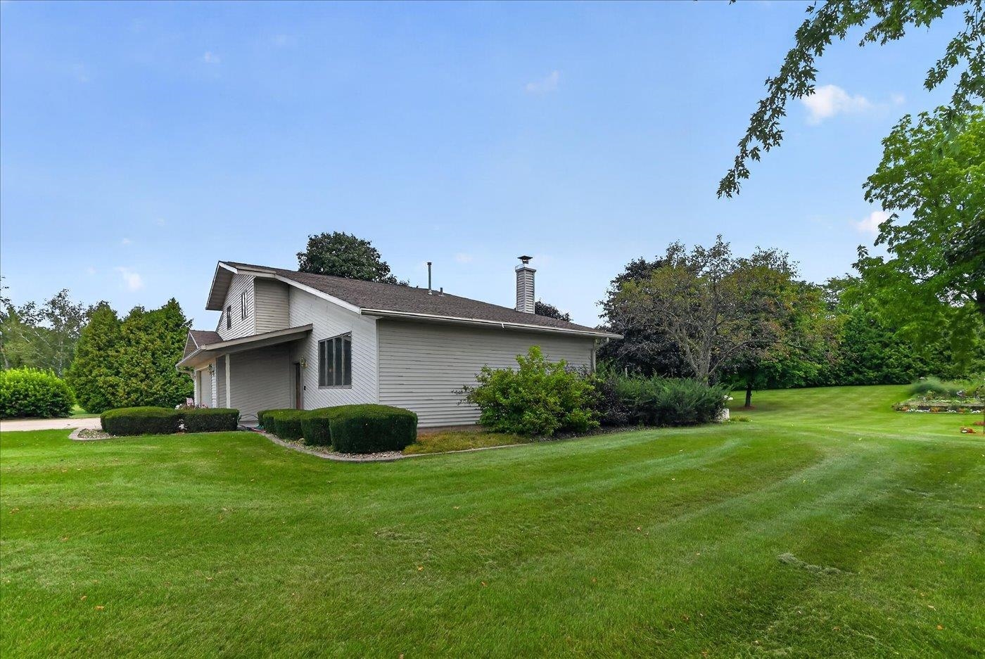 4956 Enchanted Valley Road Middleton, WI 53562 - Photo 15 of 54 Gallery Image 15