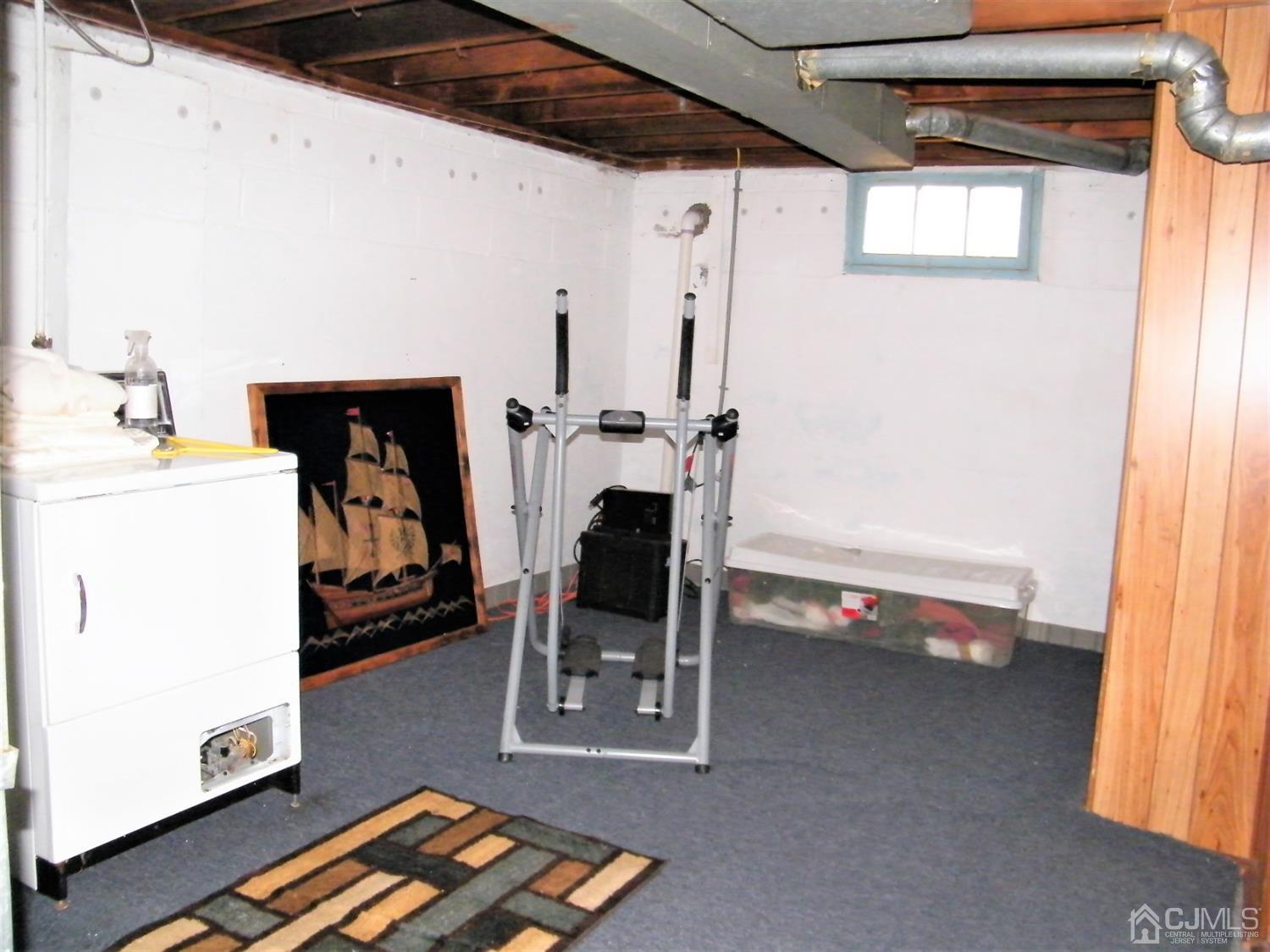 61 Rieder Road Edison, NJ 08817 - Photo 12 of 16 Gallery Image 12