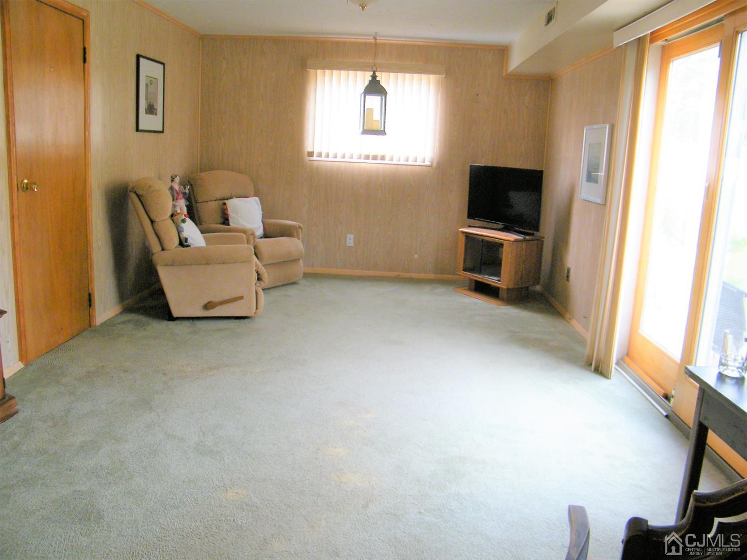 61 Rieder Road Edison, NJ 08817 - Photo 13 of 16 Gallery Image 13