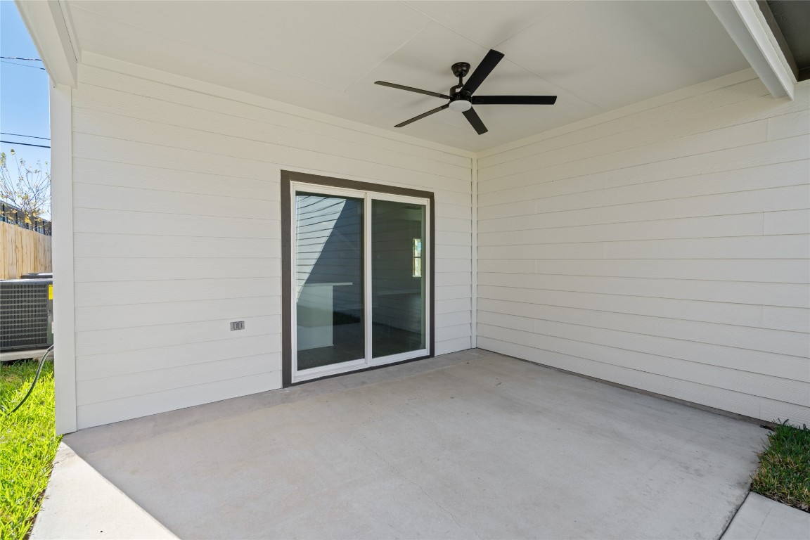 813 Barbara Mae Street Houston, TX 77015 - Photo 9 of 36 Covered back patio with ceiling fan keeping you cool