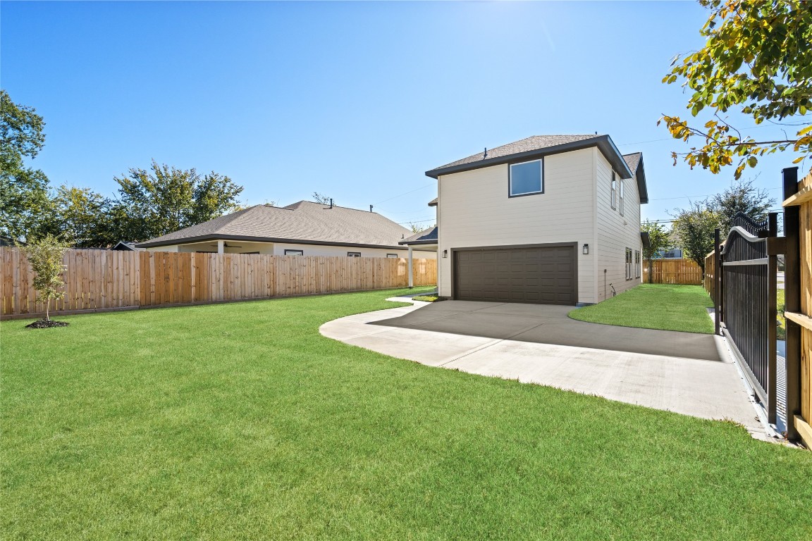 813 Barbara Mae Street Houston, TX 77015 - Photo 31 of 36