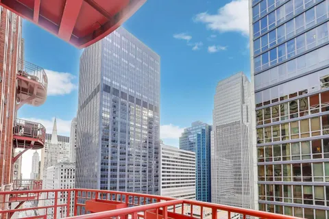 $310,000 | 208 West Washington Street, Unit 1913, Chicago, IL 60606