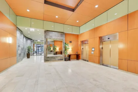 $310,000 | 208 West Washington Street, Unit 1913, Chicago, IL 60606