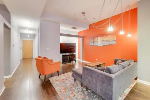 $310,000 | 208 West Washington Street, Unit 1913, Chicago, IL 60606