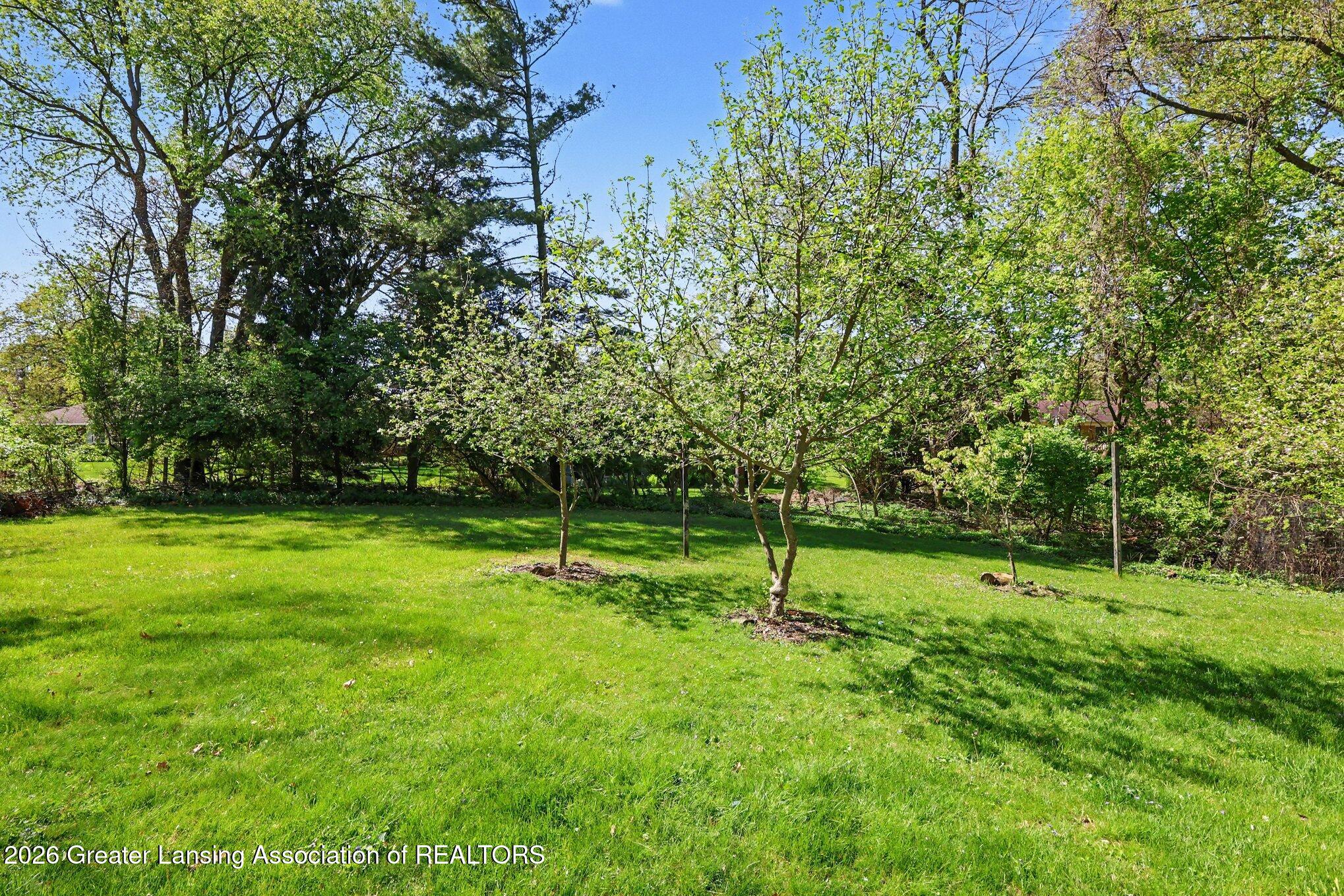 2379 Mt Hope Road Okemos, MI 48864 - Photo 26 of 29 026_file_2056
