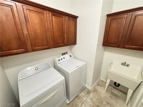 $2,295 | 5991 Bassio Avenue, Las Vegas, NV 89141