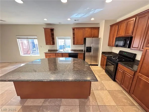 $2,295 | 5991 Bassio Avenue, Las Vegas, NV 89141