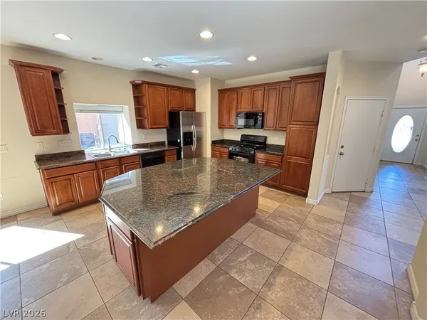 $2,295 | 5991 Bassio Avenue, Las Vegas, NV 89141