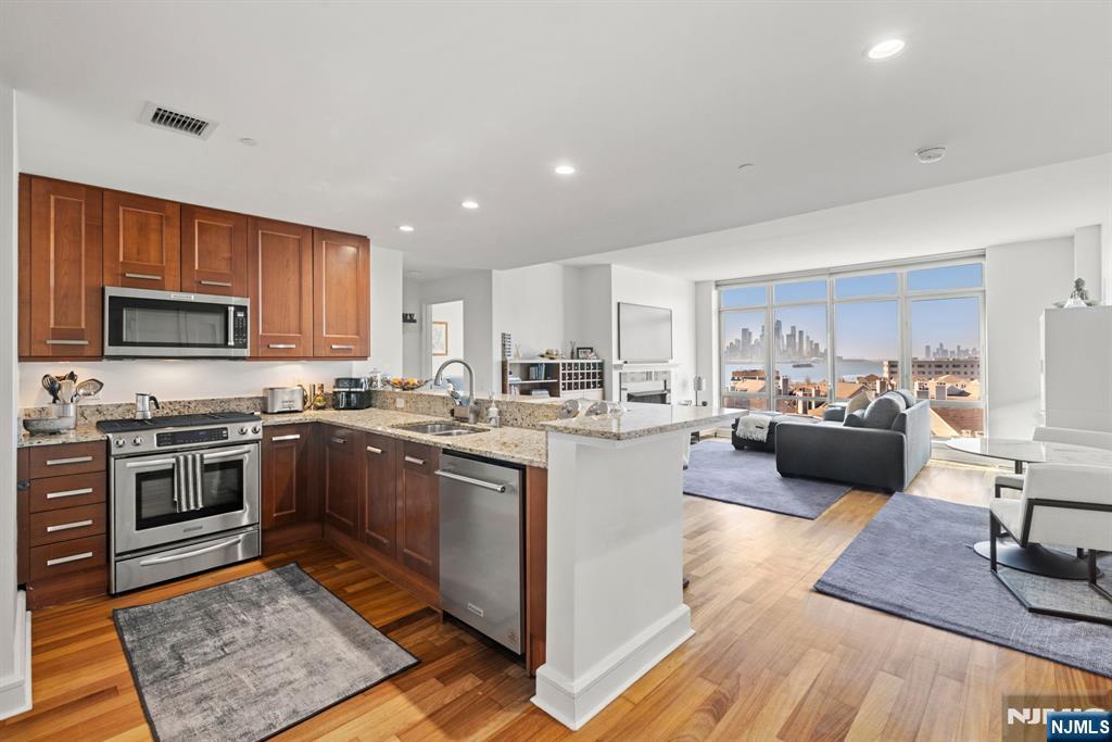 8100 River Road, Unit 716 North Bergen, NJ 07047 - Photo 2 of 28