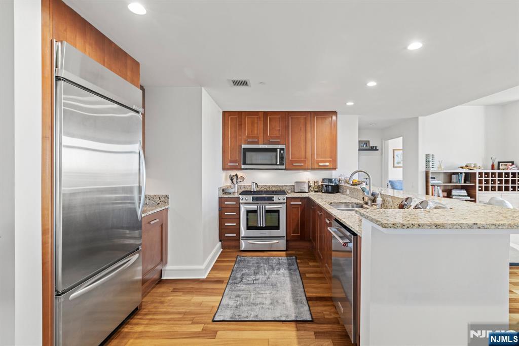 8100 River Road, Unit 716 North Bergen, NJ 07047 - Photo 4 of 28