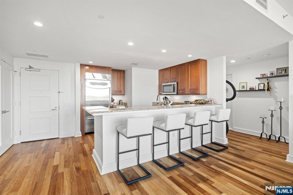 8100 River Road, Unit 716 North Bergen, NJ 07047 - Photo 5 of 28