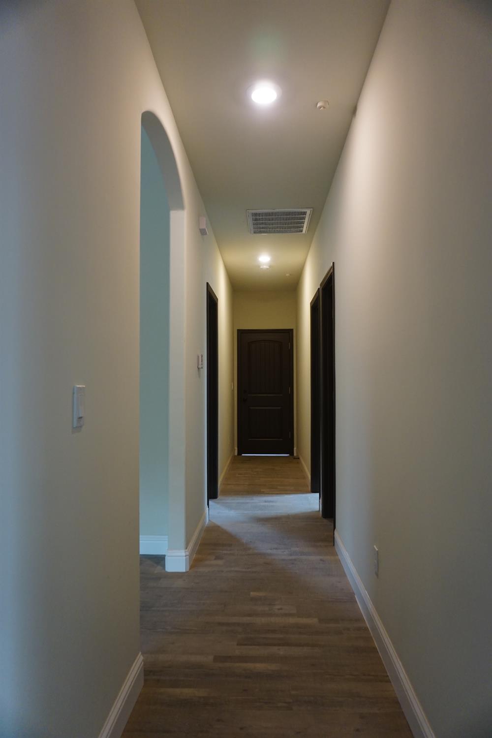 17573 Daley Road Madera, CA 93638 - Photo 20 of 23 Example of completed hallway. Actual home may vary slightly.