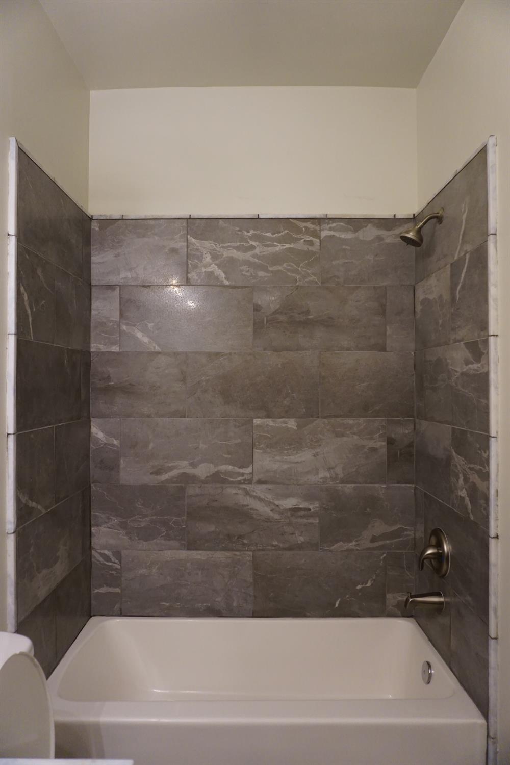 17573 Daley Road Madera, CA 93638 - Photo 22 of 23 Example of completed guest bathroom. Actual home may vary slightly.