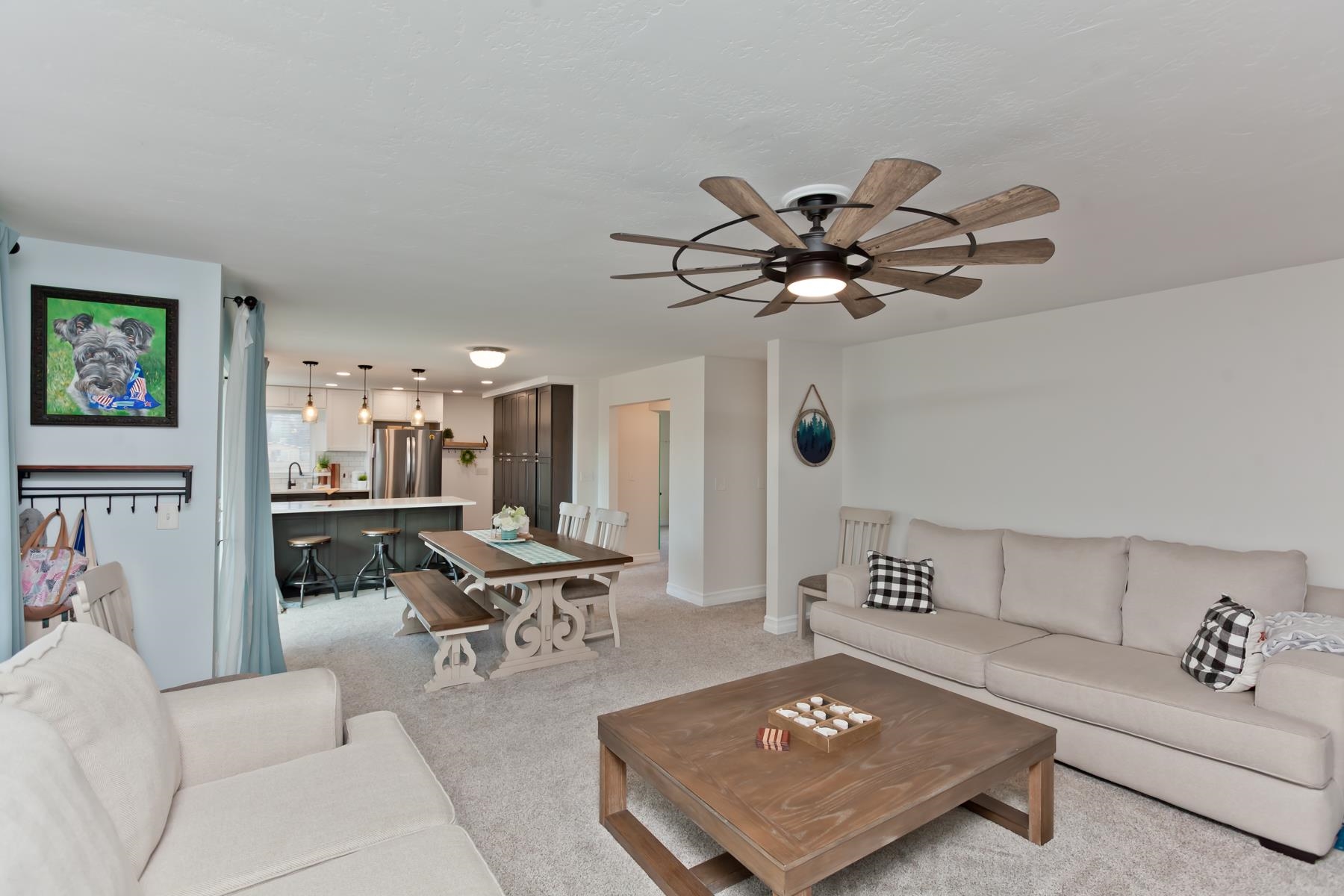 2520 G G 3/8 Road Grand Junction, CO 81505 - Photo 13 of 39 a living room with furniture