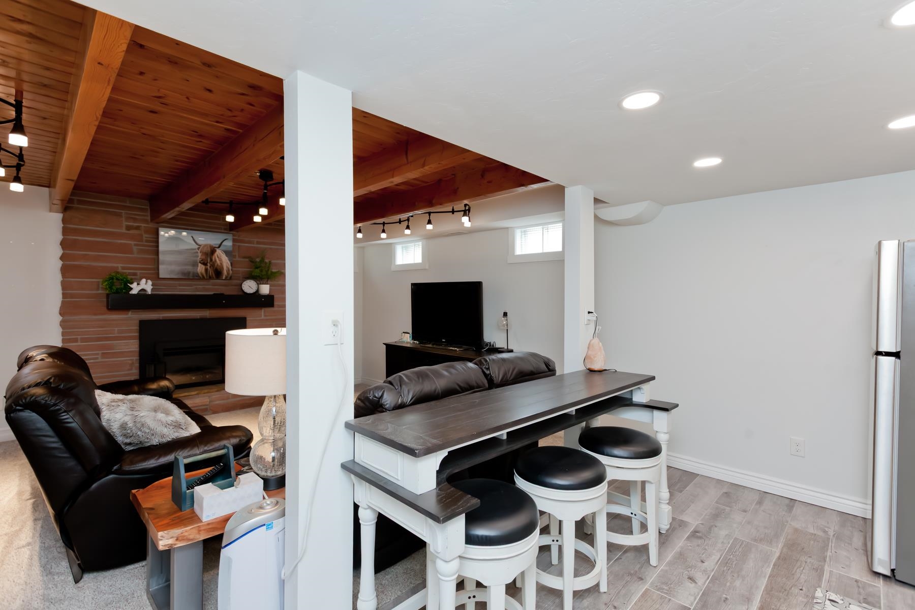 2520 G G 3/8 Road Grand Junction, CO 81505 - Photo 35 of 39 a living room with furniture and a flat screen tv