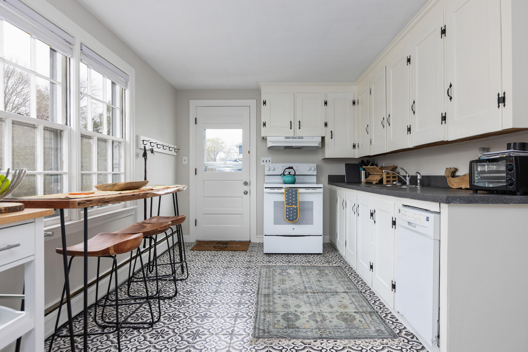86 Kaler Road South Portland, ME 04106 - Photo 7 of 30 7Y3A3726-2