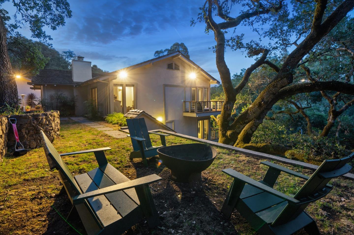 1275 La Canada Road Hillsborough, CA 94010 - Photo 80 of 85 a view of a chairs and tables on the balcony