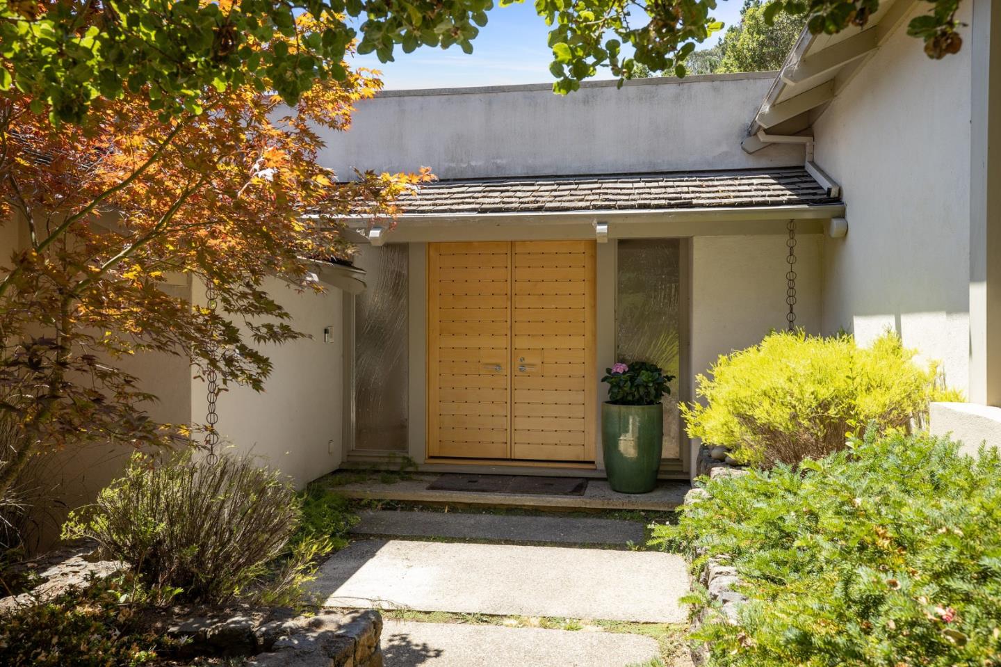 1275 La Canada Road Hillsborough, CA 94010 - Photo 9 of 85 a view of a entryway of the house