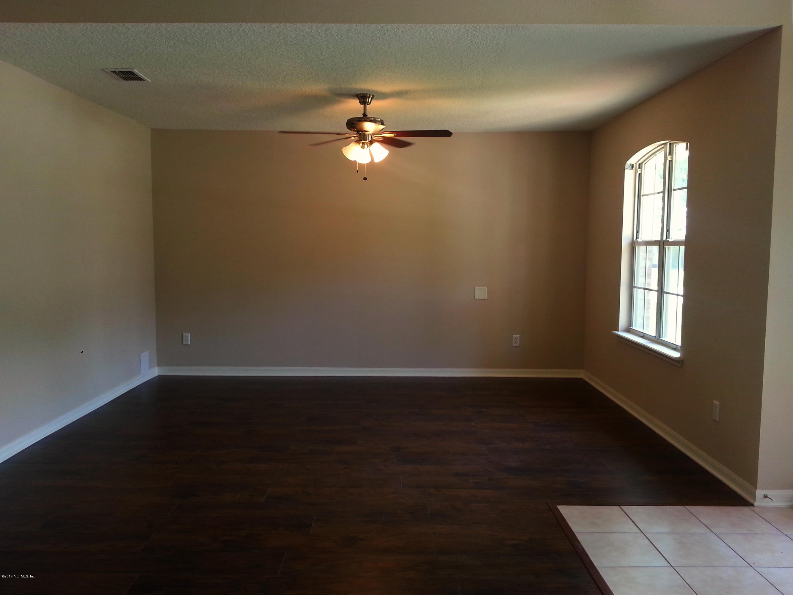 10198 Rising Mist Lane Jacksonville, FL 32221 - Photo 8 of 19 LIVING ROOM