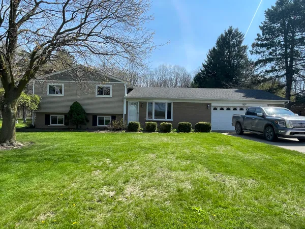 $320,000 | 60000 Romeo Plank Road, Ray, MI 48096